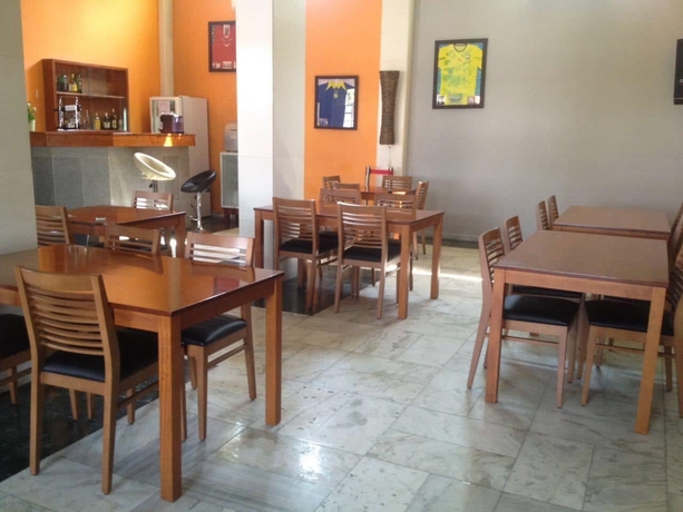 Imagen del bar/restaurante del Hotel Tropicana Lobito. Foto 4