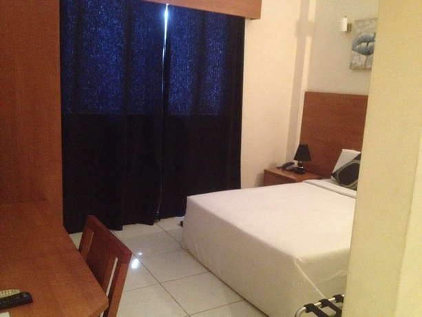 Imagen de la habitación del Hotel Tropicana Lobito. Foto 11