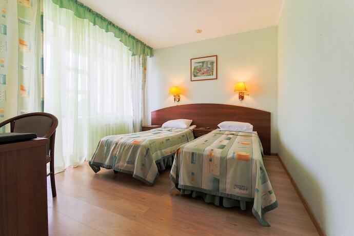 Imagen de la habitación del Hotel Tropicana Park Country Club. Foto 11