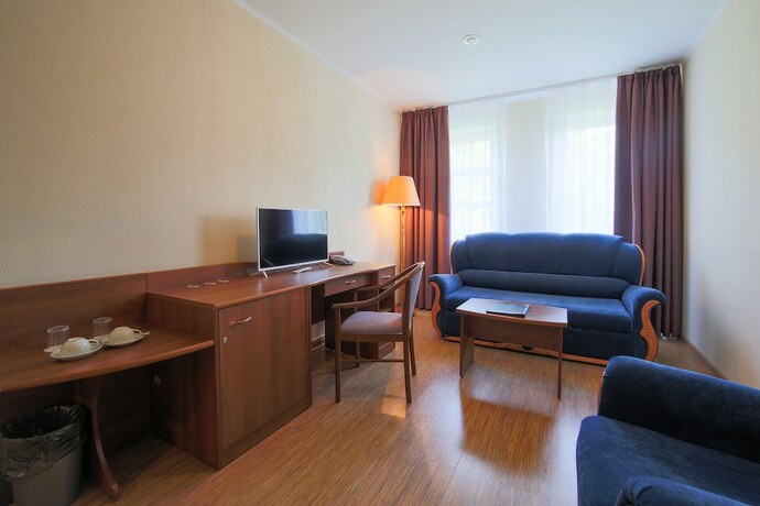 Imagen de la habitación del Hotel Tropicana Park Country Club. Foto 19