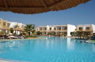 Imagen de la piscina del Hotel Tropicana Rosetta & Jasmine Club. Foto 3