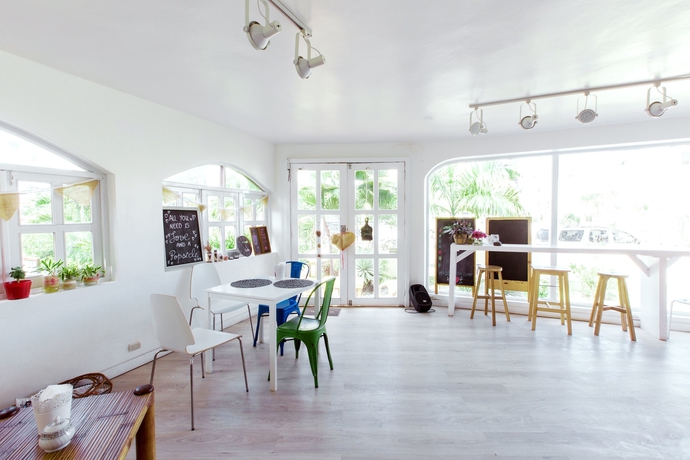 Imagen de los interiores del Hotel Tropicana Suites Deluxe Beach Club and Pool. Foto 17