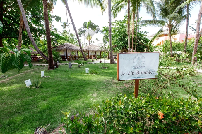 Imagen de los exteriores del Hotel Tropicana Suites Deluxe Beach Club and Pool. Foto 15