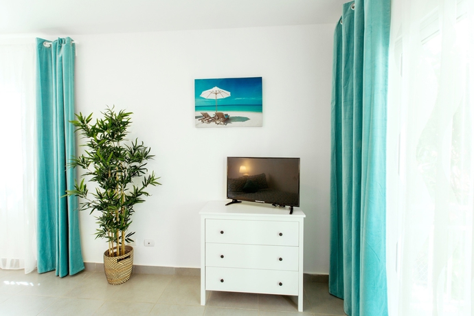 Imagen de los interiores del Hotel Tropicana Suites Deluxe Beach Club and Pool. Foto 19