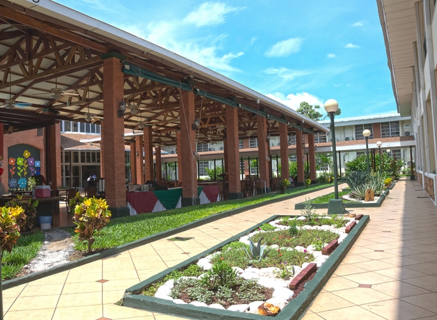 Imagen general del Hotel Tropico Inn. Foto 3