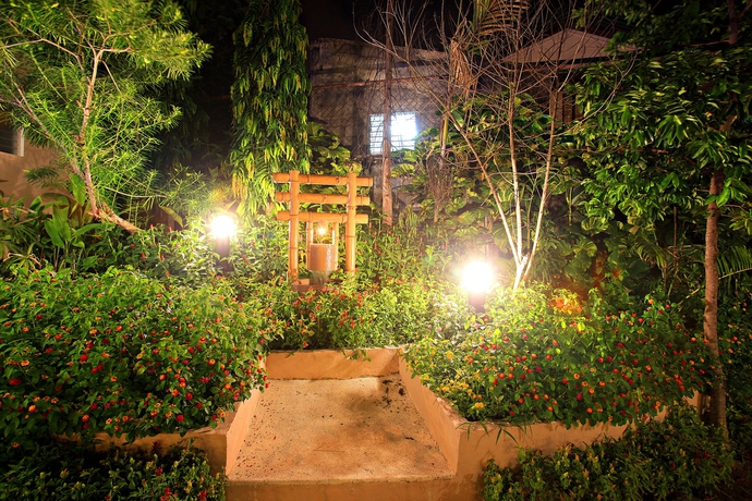 Imagen de los exteriores del Hotel Tropika. Foto 6