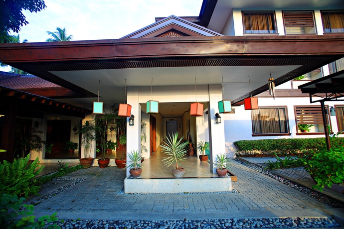 Imagen de los exteriores del Hotel Tropika. Foto 11