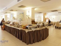 Imagen general del Hotel Tropis. Foto 3