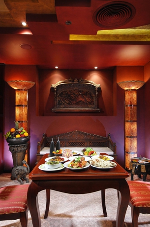 Imagen del bar/restaurante del Hotel Tropitel Sahl Hasheesh Resort. Foto 9