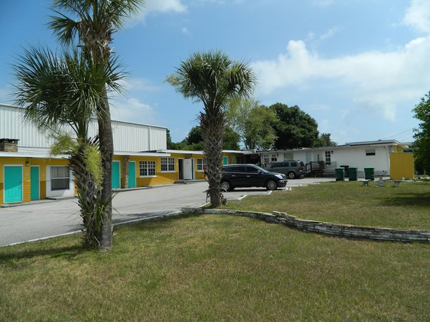 Imagen de los exteriores del Hotel Tropizar Motel. Foto 13
