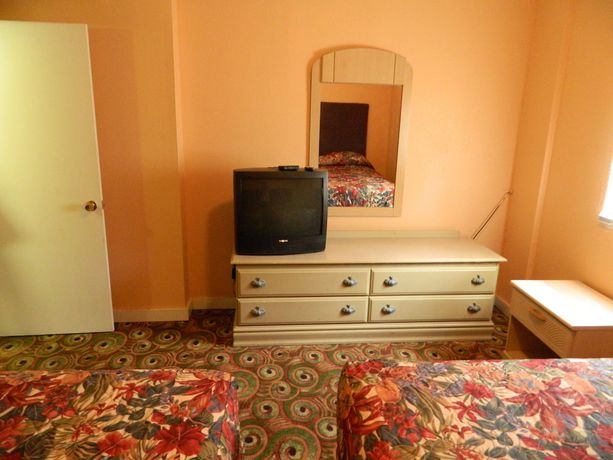 Imagen de la habitación del Hotel Tropizar Motel. Foto 10