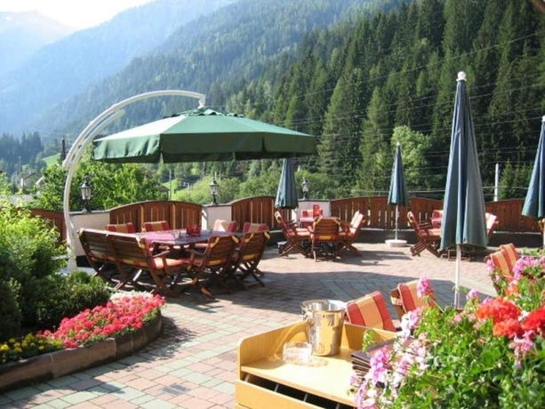 Imagen general del Hotel Troschana. Foto 3