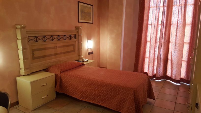 Imagen de la habitación del Hotel Trotter. Foto 12