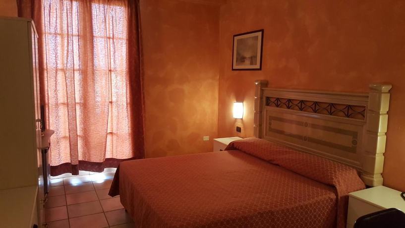 Imagen de la habitación del Hotel Trotter. Foto 13