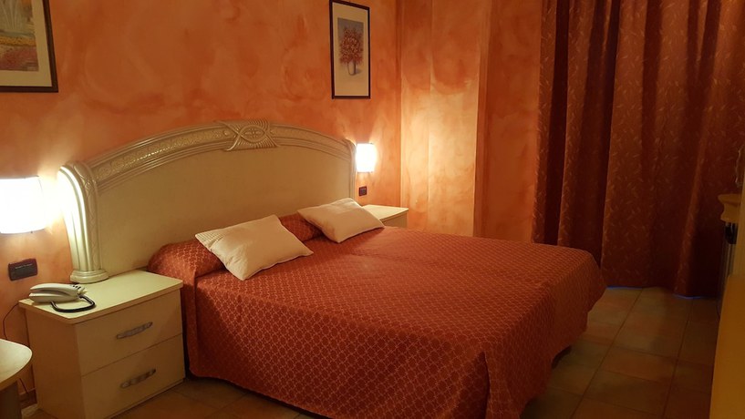 Imagen de la habitación del Hotel Trotter. Foto 14