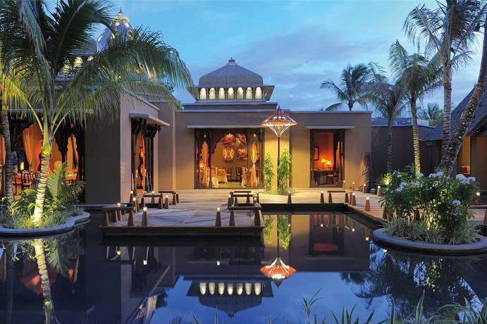 Imagen del bar/restaurante del Hotel Trou aux Biches Villas Beachcomber. Foto 6