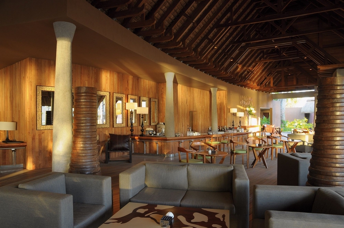 Imagen del bar/restaurante del Hotel Trou aux Biches Villas Beachcomber. Foto 10