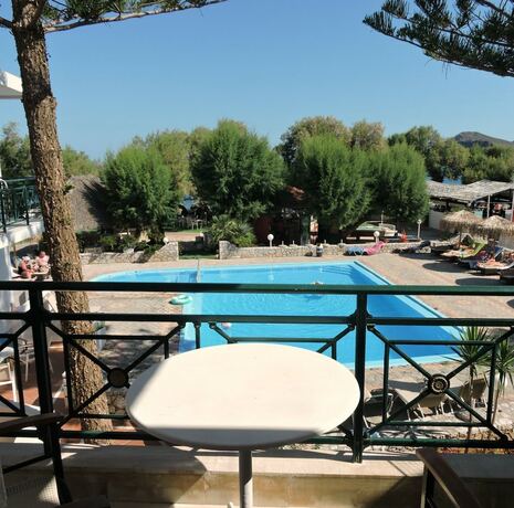 Imagen general del Hotel Troulakis Beach. Foto 10