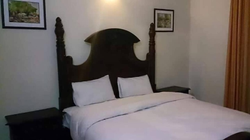 Imagen de la habitación del Hotel Trout Lodges. Foto 17