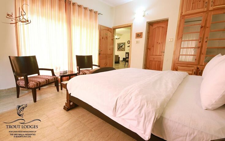 Imagen de la habitación del Hotel Trout Lodges. Foto 20