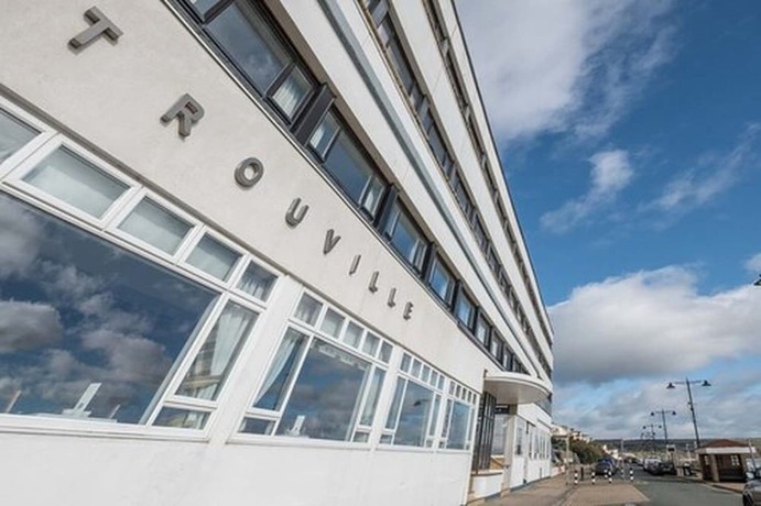 Imagen de la habitación del Hotel Trouville. Foto 19