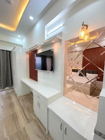 Imagen de la habitación del Hotel Trovero Suites. Foto 8