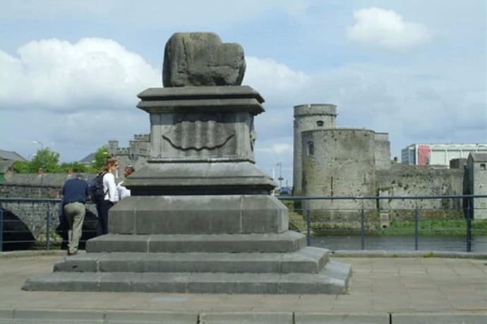 Imagen de los exteriores del Hotel Troy Self Catering Village Limerick Ireland. Foto 11