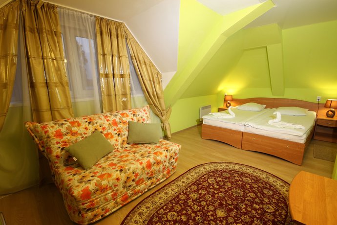 Imagen de la habitación del Hotel Troya. Foto 3