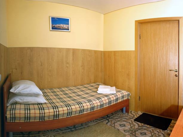 Imagen de la habitación del Hotel Troya. Foto 11