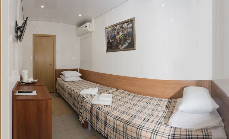 Imagen de la habitación del Hotel Troya. Foto 12