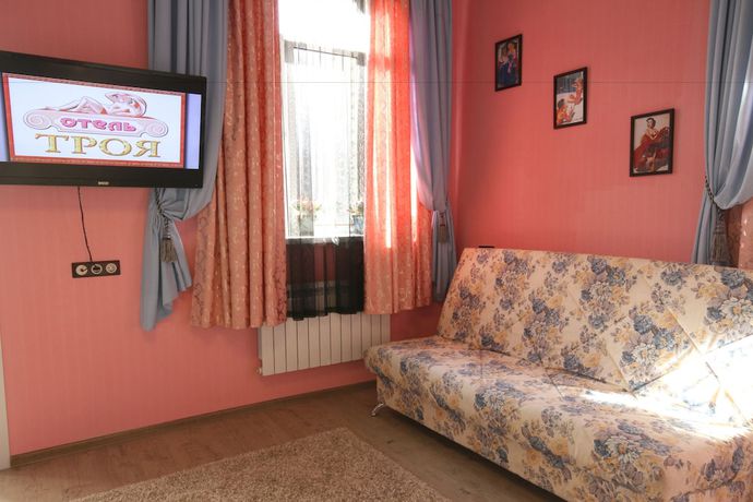Imagen de la habitación del Hotel Troya. Foto 14