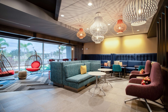 Imagen de los interiores del Hotel Tru By Hilton Bradenton I-75, FL. Foto 15