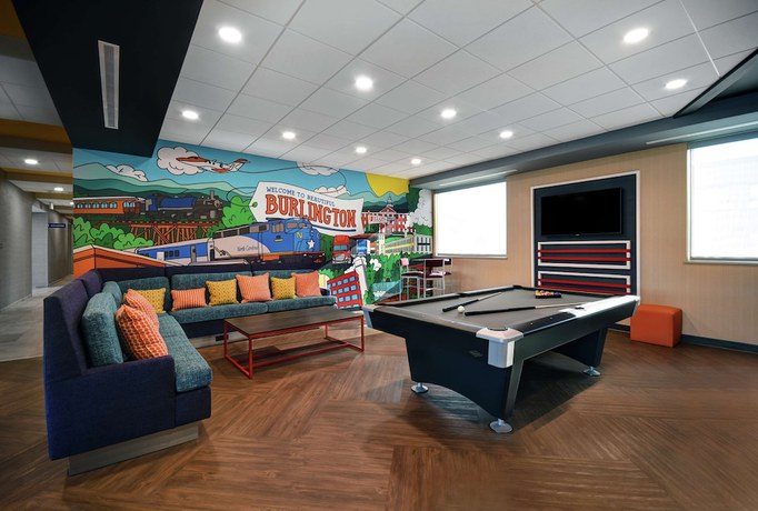 Imagen de los interiores del Hotel Tru By Hilton Burlington. Foto 16