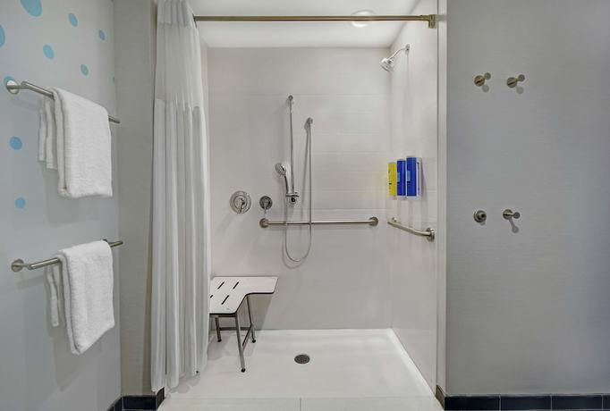 Imagen de la habitación del Hotel Tru By Hilton Burlington. Foto 2