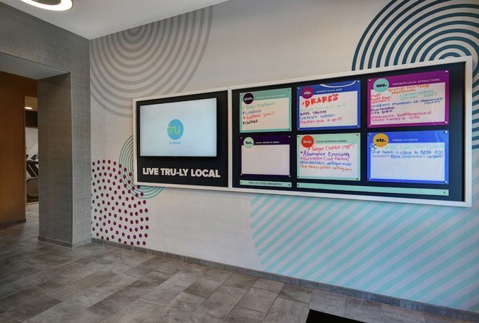 Imagen de los interiores del Hotel Tru By Hilton Burlington. Foto 19