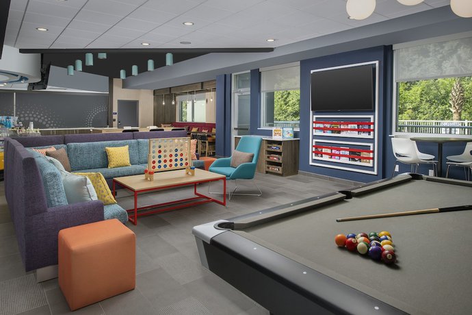 Imagen de los interiores del Hotel Tru By Hilton Charleston Ashley Phosphate. Foto 17