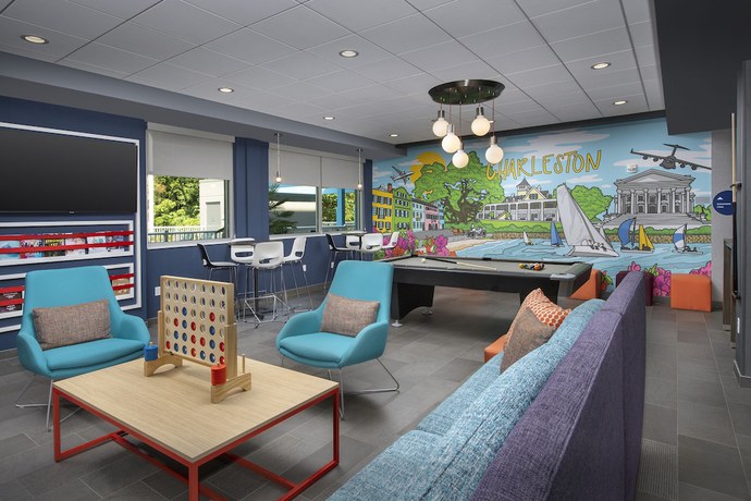 Imagen de los interiores del Hotel Tru By Hilton Charleston Ashley Phosphate. Foto 20