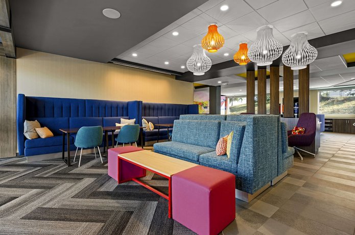 Imagen de los interiores del Hotel Tru By Hilton Christiansburg. Foto 16