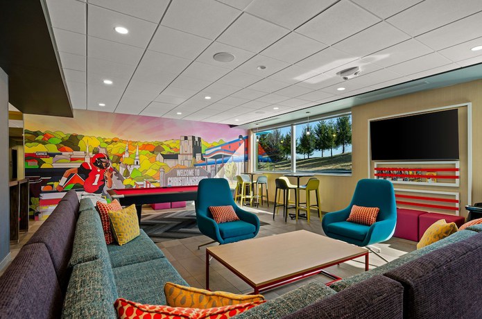 Imagen de los interiores del Hotel Tru By Hilton Christiansburg. Foto 18