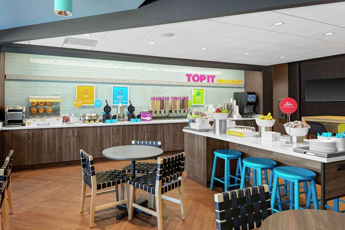 Imagen del bar/restaurante del Hotel Tru By Hilton Cleveland Midtown. Foto 3