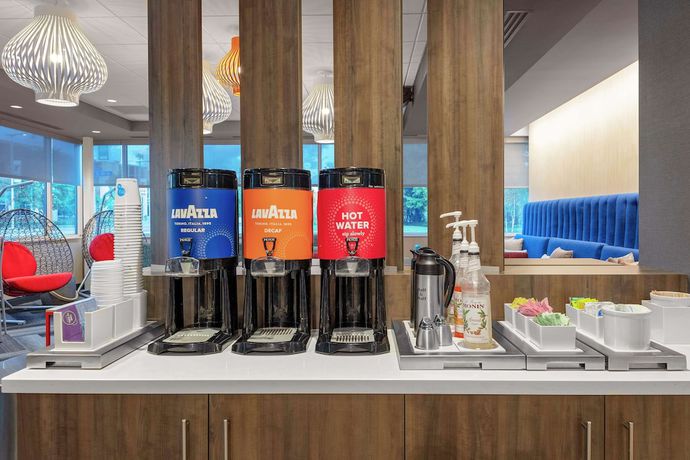 Imagen de los interiores del Hotel Tru By Hilton Cleveland Midtown. Foto 19