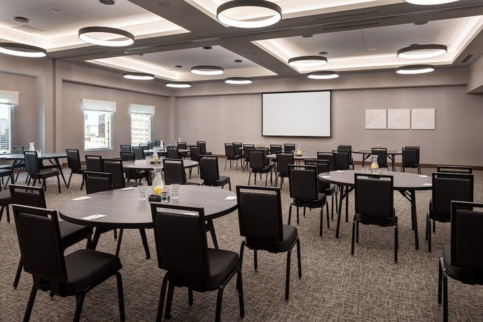 Imagen de los interiores del Hotel Tru By Hilton Denver Downtown Convention Center. Foto 19