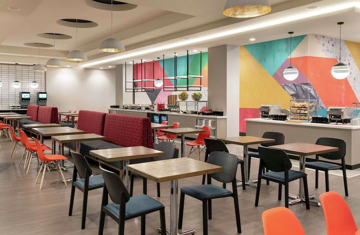 Imagen del bar/restaurante del Hotel Tru By Hilton Denver Downtown Convention Center. Foto 6