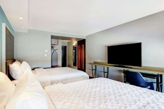 Imagen de la habitación del Hotel Tru By Hilton Edmonton Windermere. Foto 6