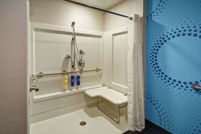 Imagen de la habitación del Hotel Tru By Hilton Fort Wayne. Foto 19