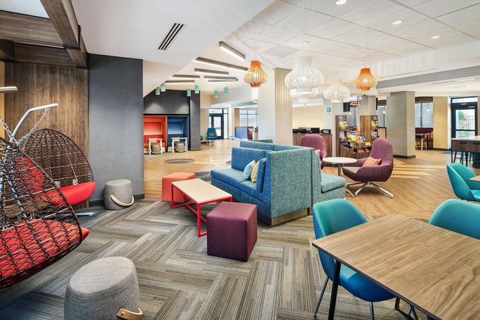 Imagen de los interiores del Hotel Tru By Hilton Ft. Lauderdale Airport. Foto 18