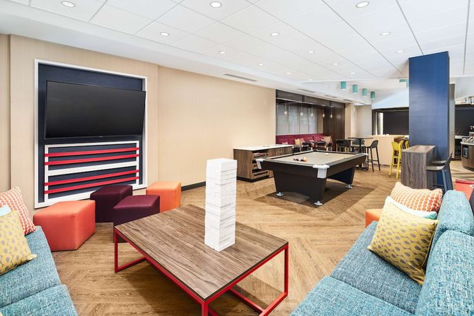 Imagen de los interiores del Hotel Tru By Hilton Ft. Lauderdale Airport. Foto 20