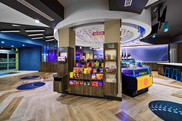 Imagen del bar/restaurante del Hotel Tru By Hilton Goodyear Phoenix West, Az. Foto 3