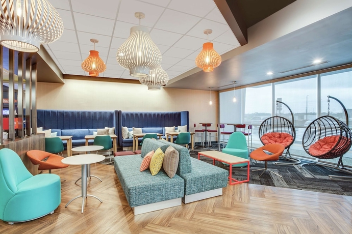 Imagen de los interiores del Hotel Tru By Hilton Jacksonville St Johns Town Center. Foto 17