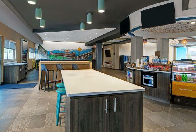 Imagen del bar/restaurante del Hotel Tru By Hilton Knoxville West Turkey Creek. Foto 8